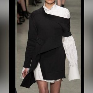 Burberry runway dress s